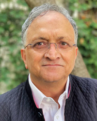 ramchandra guha.jpg